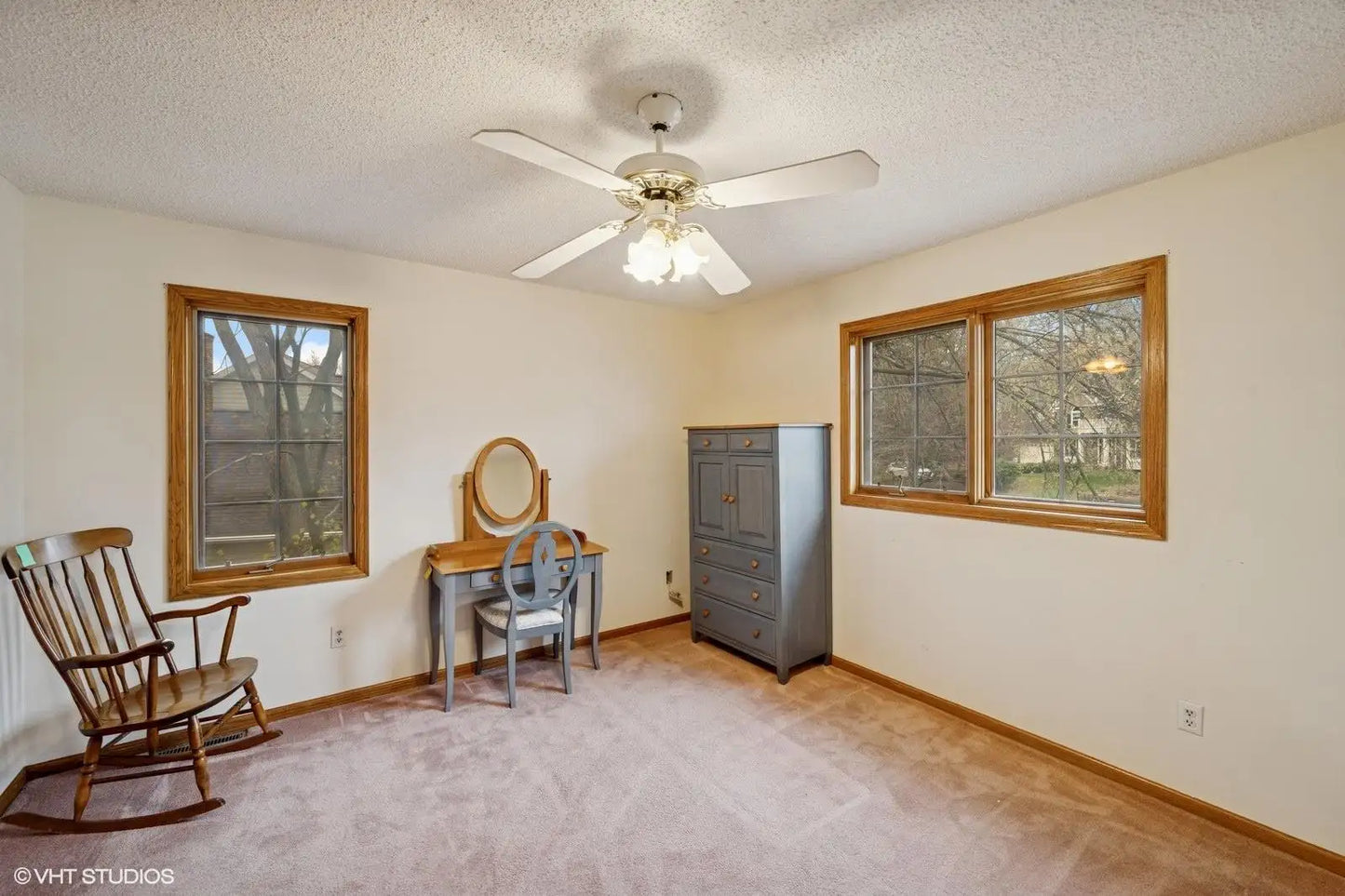 12555 Dover Drive, Apple Valley, MN 55124