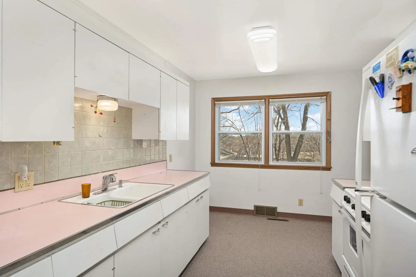 576 Lexington Parkway, Saint Paul, MN 55116