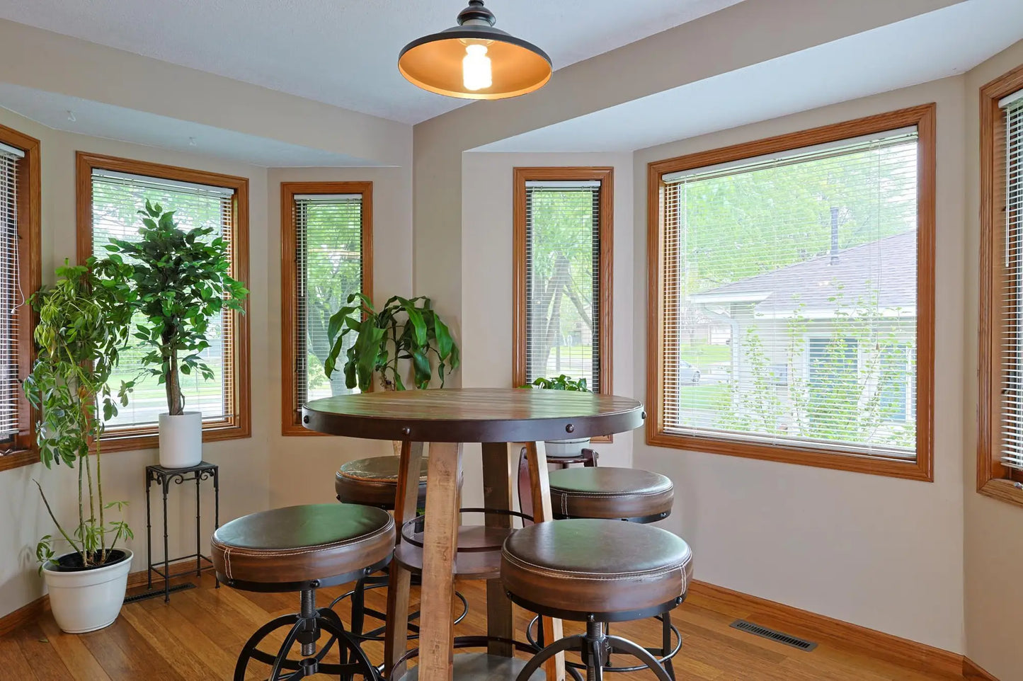 5710 Park Drive, Savage, MN 55378