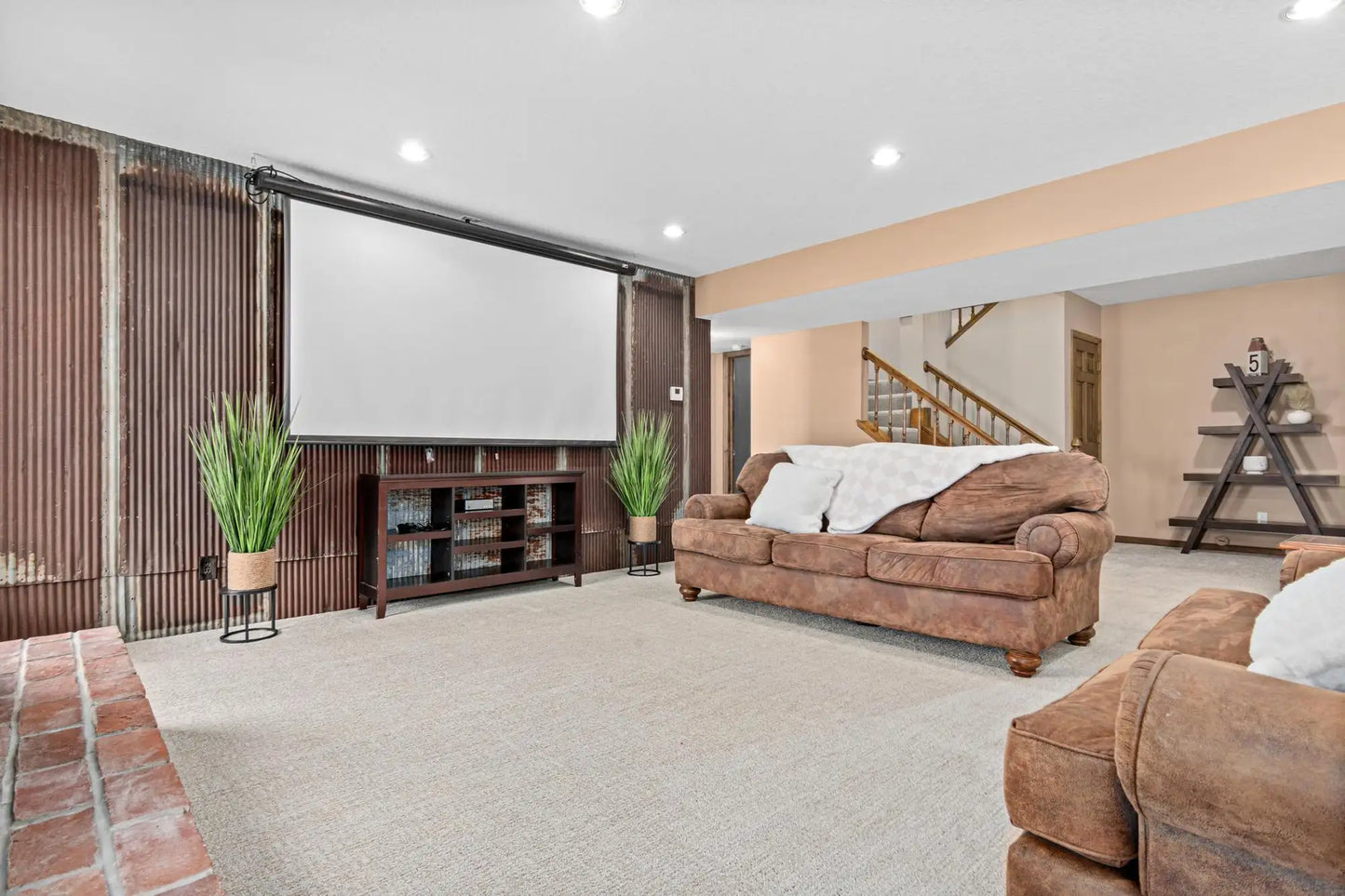 130 Wildwood Bay Drive, Mahtomedi, MN 55115