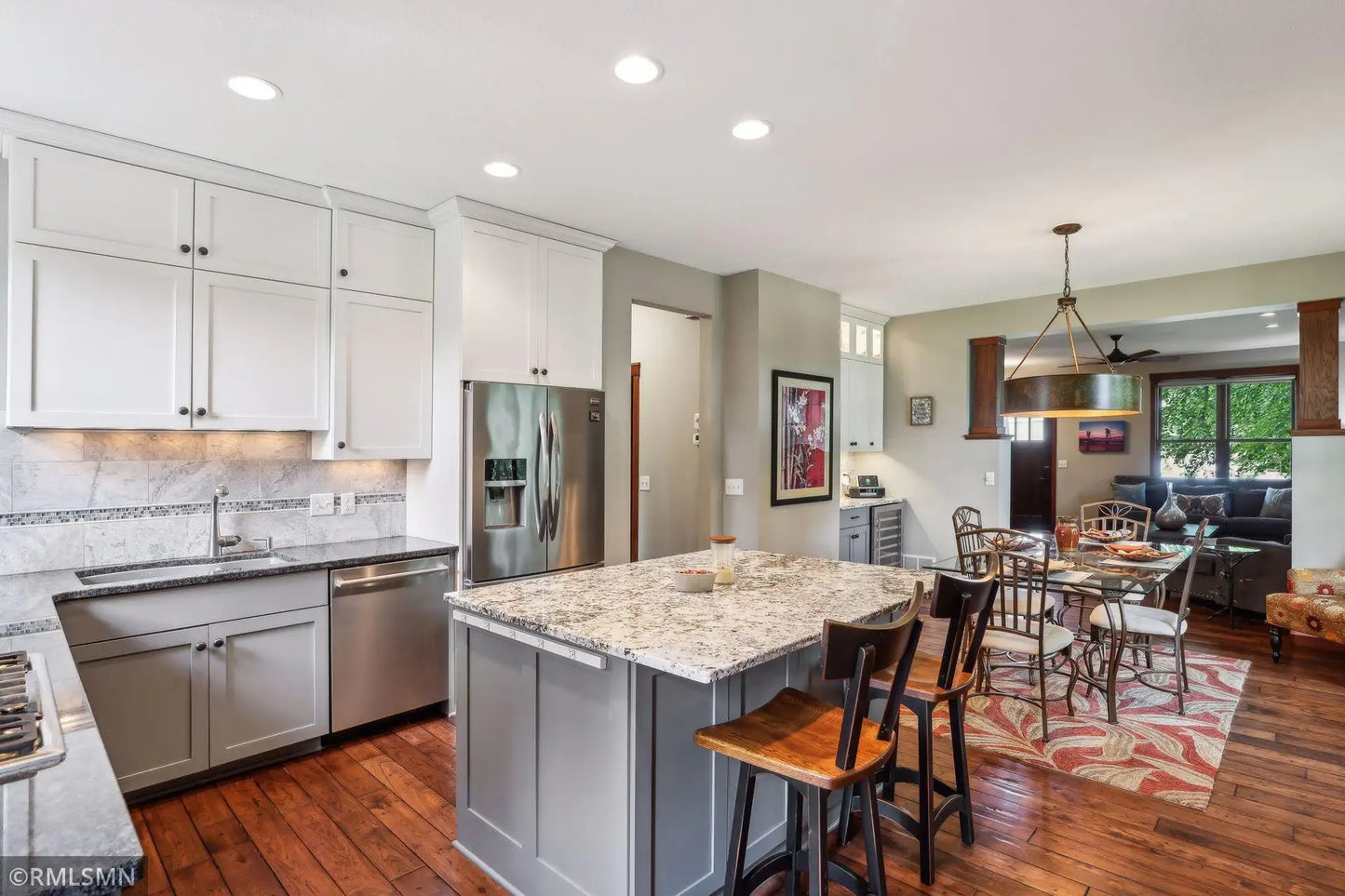 1252 Waters Path, Woodbury, MN 55129