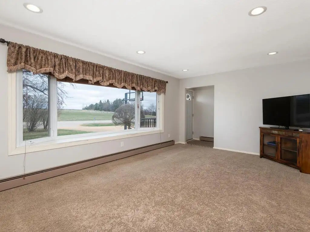 1225 Country Trail, Sand Creek Twp, MN 55352