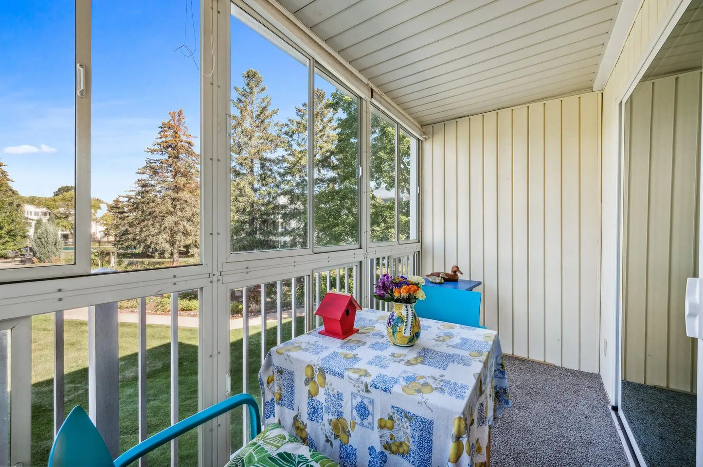 130 Demont Avenue, Little Canada, MN 55117