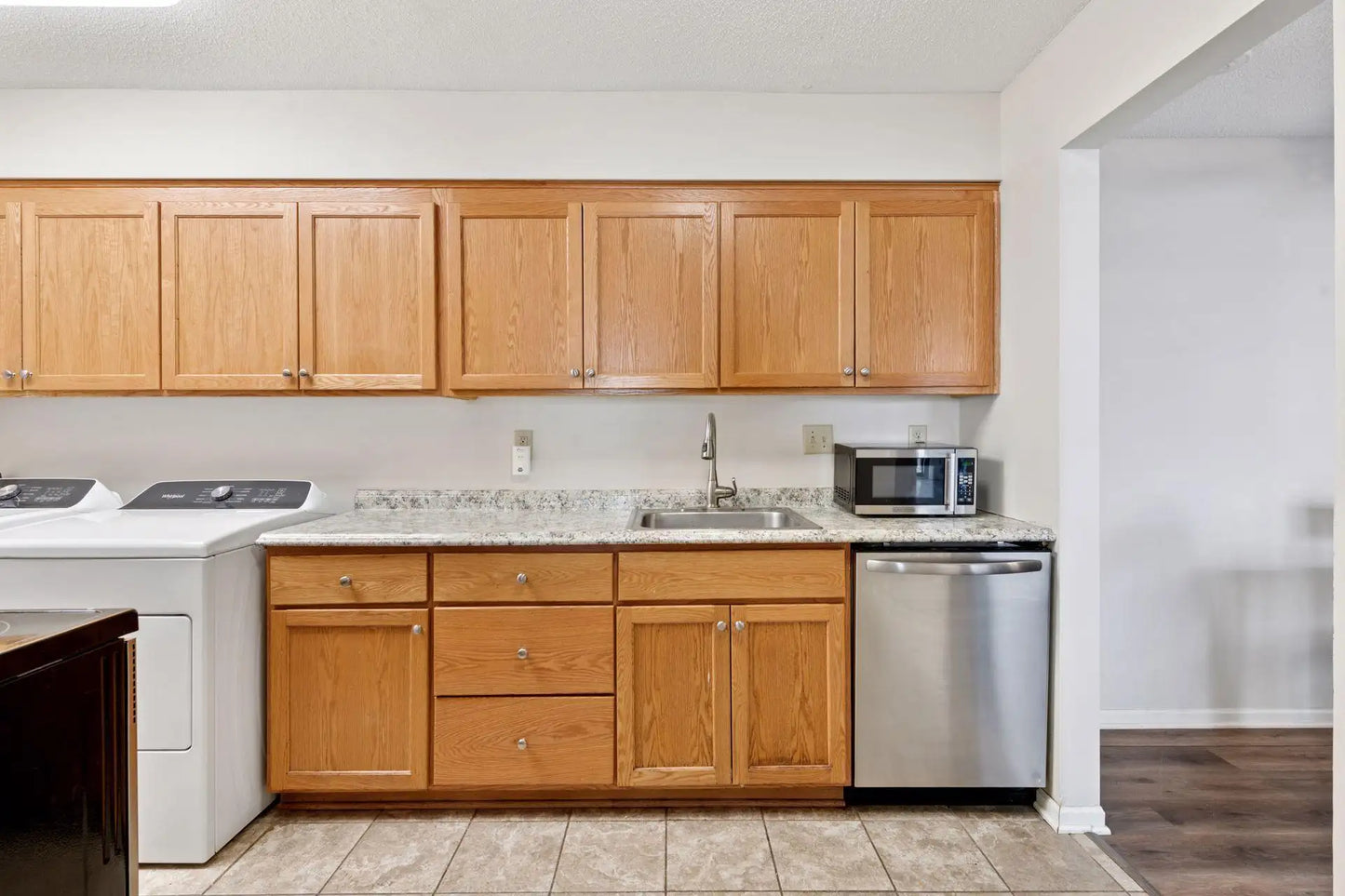 1252 Trailwood , Hopkins, MN 55343
