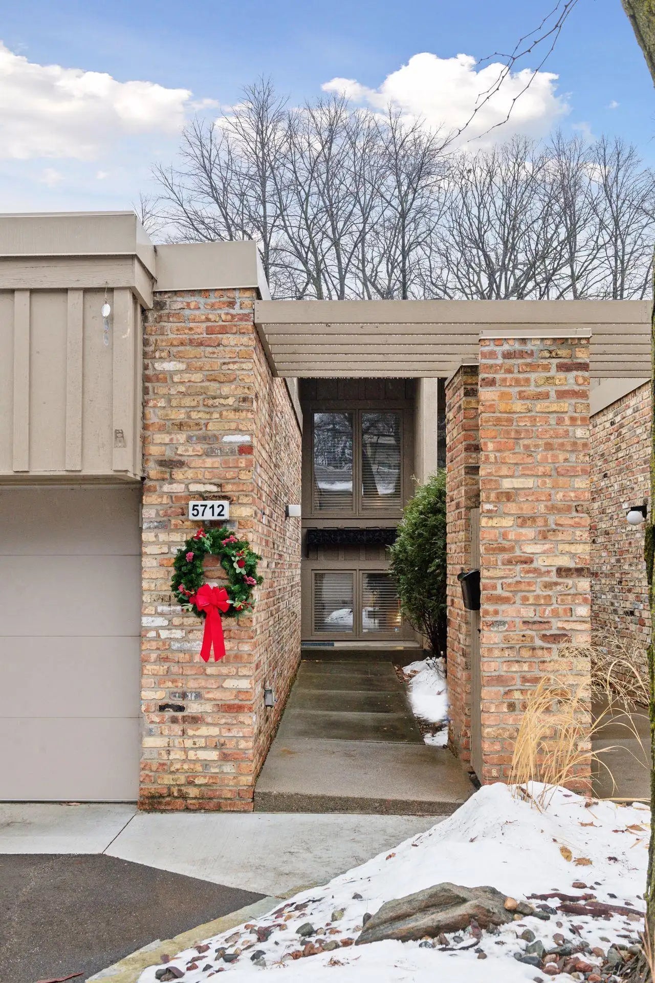 5712 Duncan Lane, Edina, MN 55436