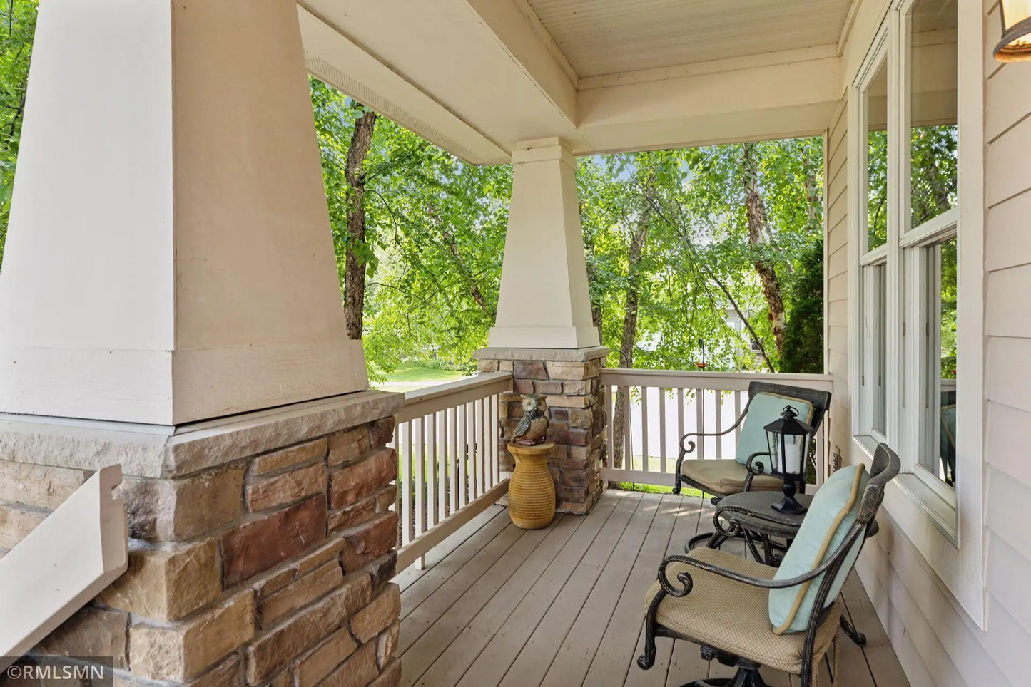 1252 Waters Path, Woodbury, MN 55129