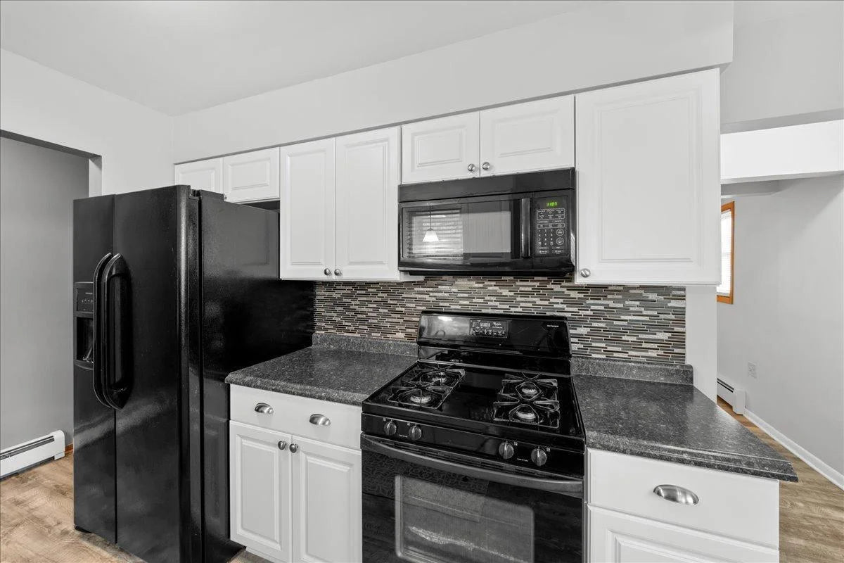 1365 Woodbridge Street, Saint Paul, MN 55117