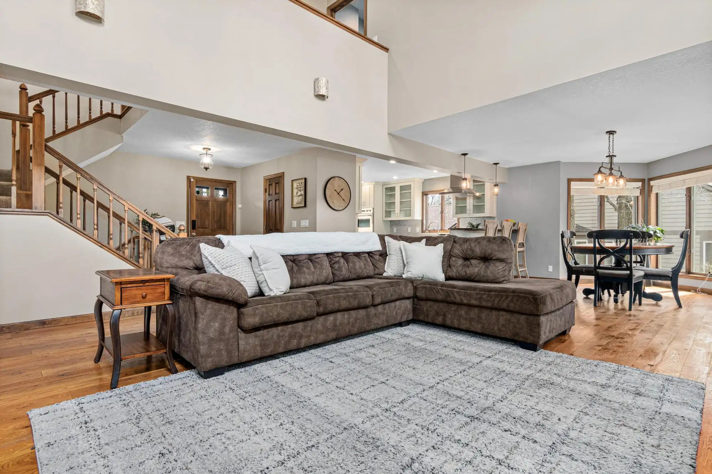 130 Wildwood Bay Drive, Mahtomedi, MN 55115