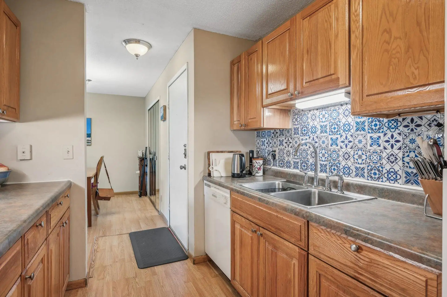 130 Demont Avenue, Little Canada, MN 55117