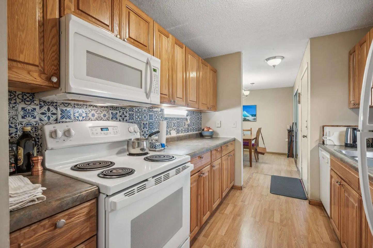 130 Demont Avenue, Little Canada, MN 55117