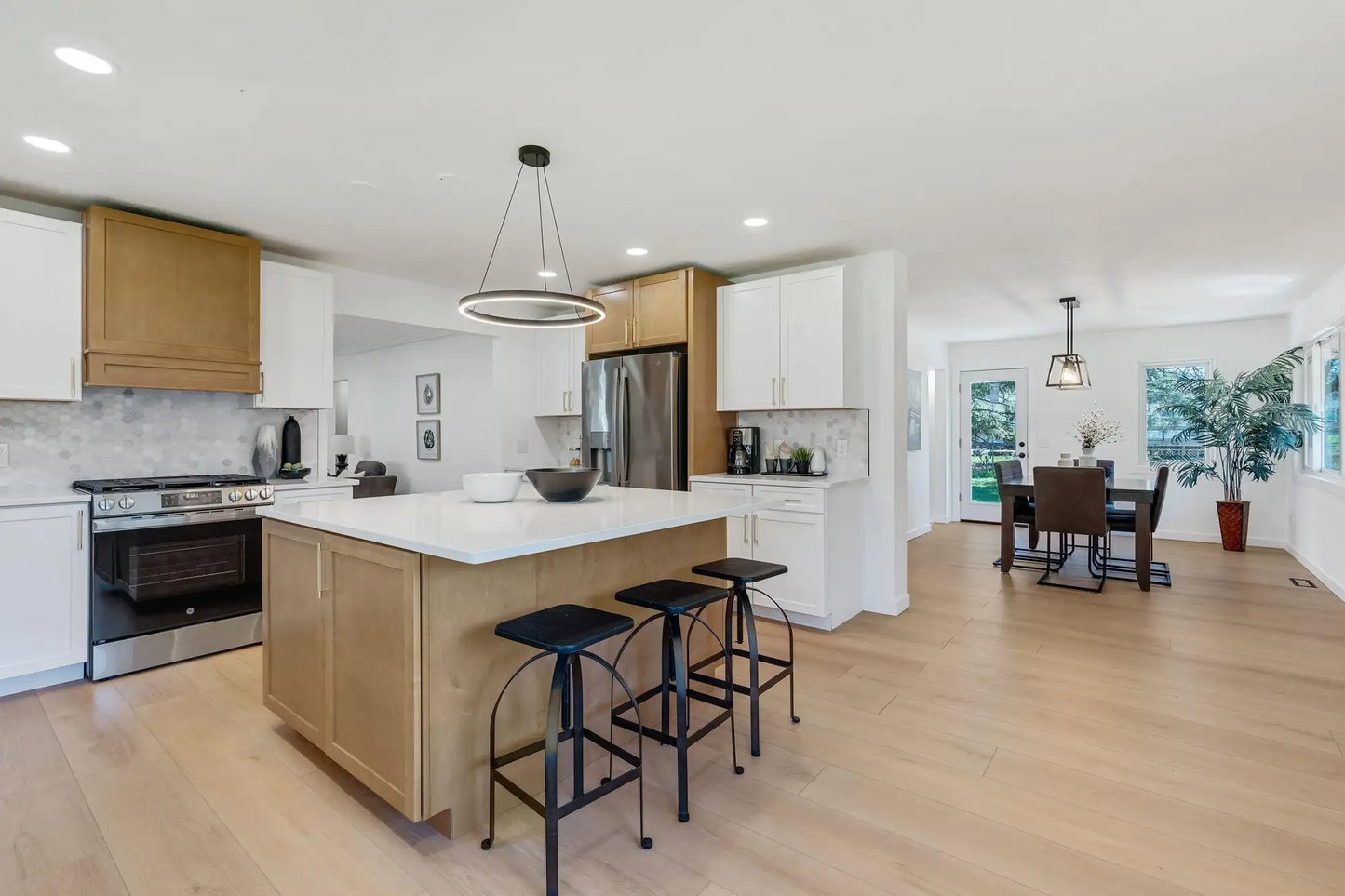 1220 Unity Avenue, Golden Valley, MN 55422