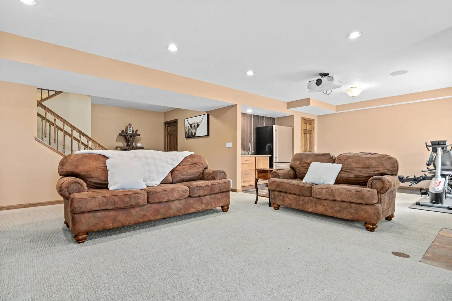 130 Wildwood Bay Drive, Mahtomedi, MN 55115