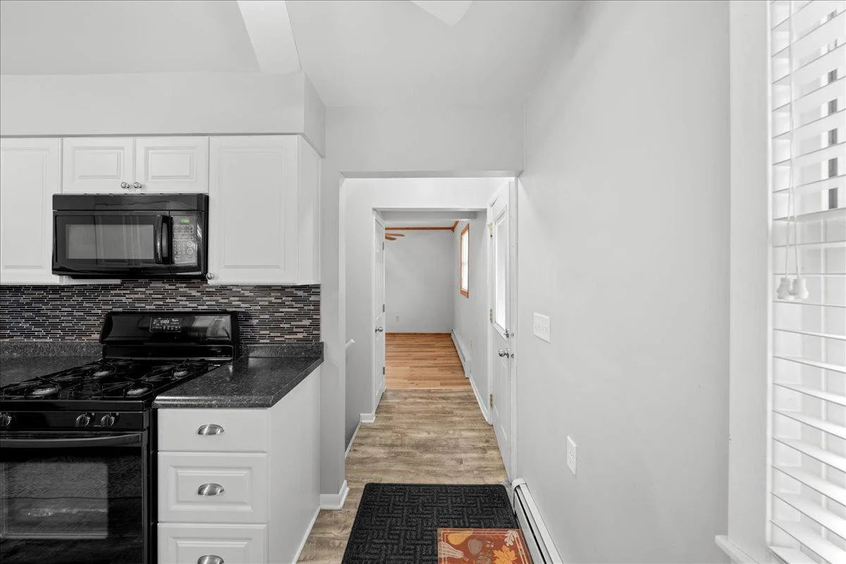 1365 Woodbridge Street, Saint Paul, MN 55117