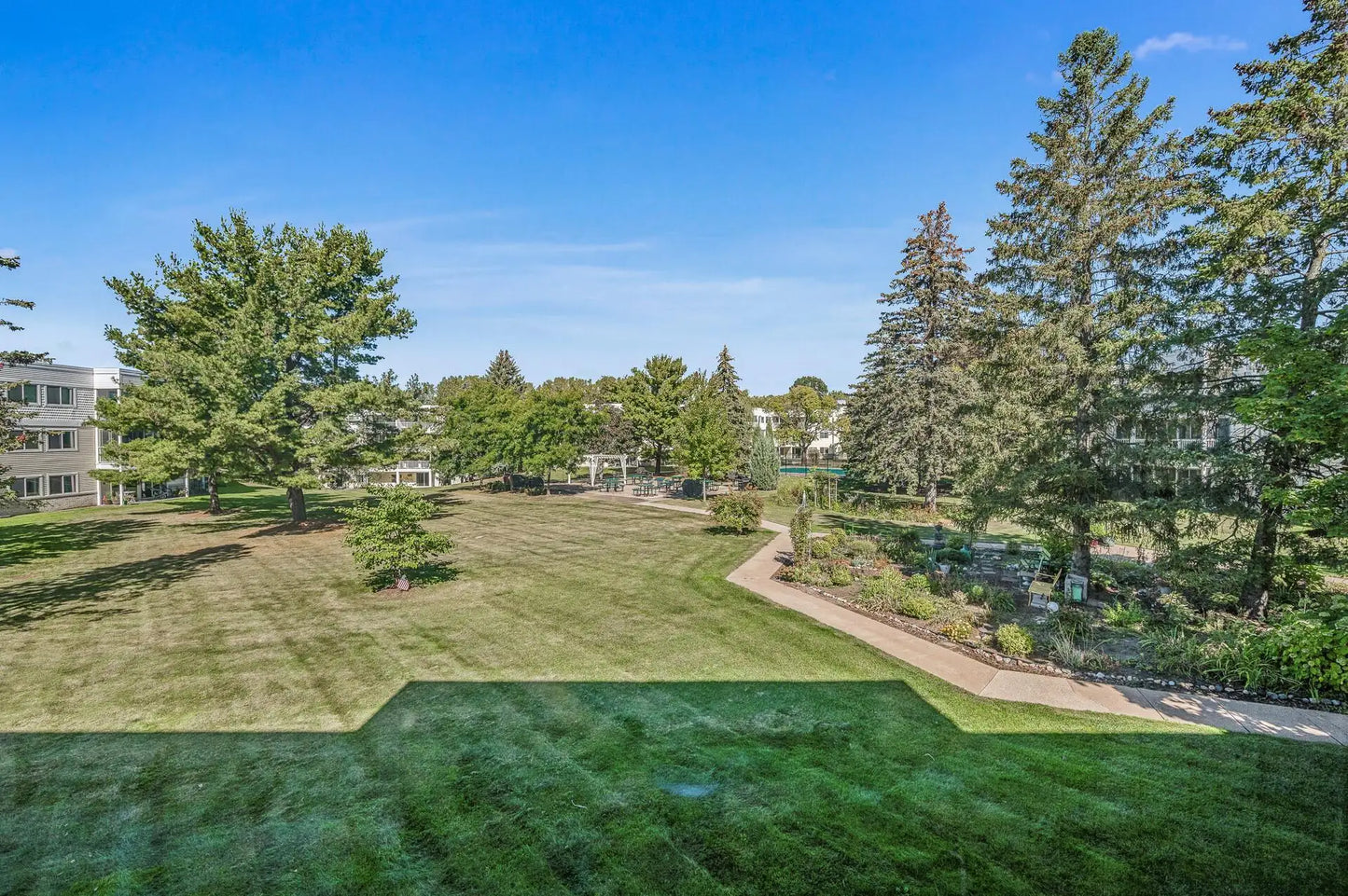 130 Demont Avenue, Little Canada, MN 55117