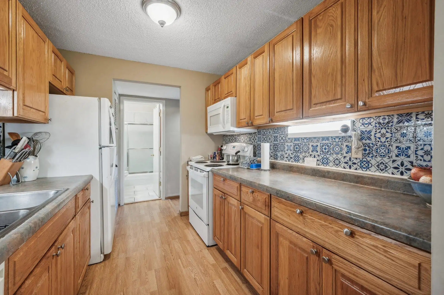 130 Demont Avenue, Little Canada, MN 55117