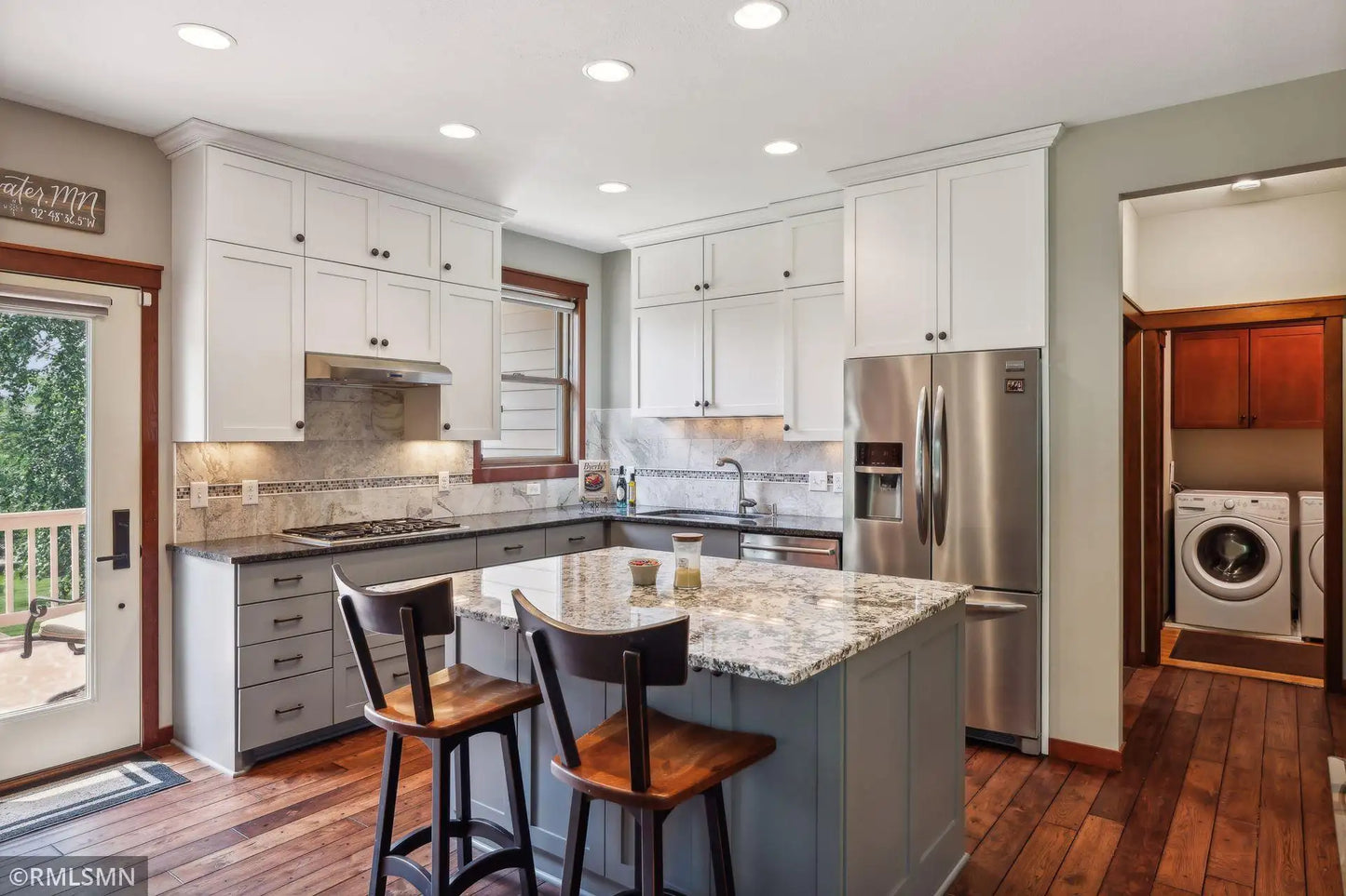 1252 Waters Path, Woodbury, MN 55129