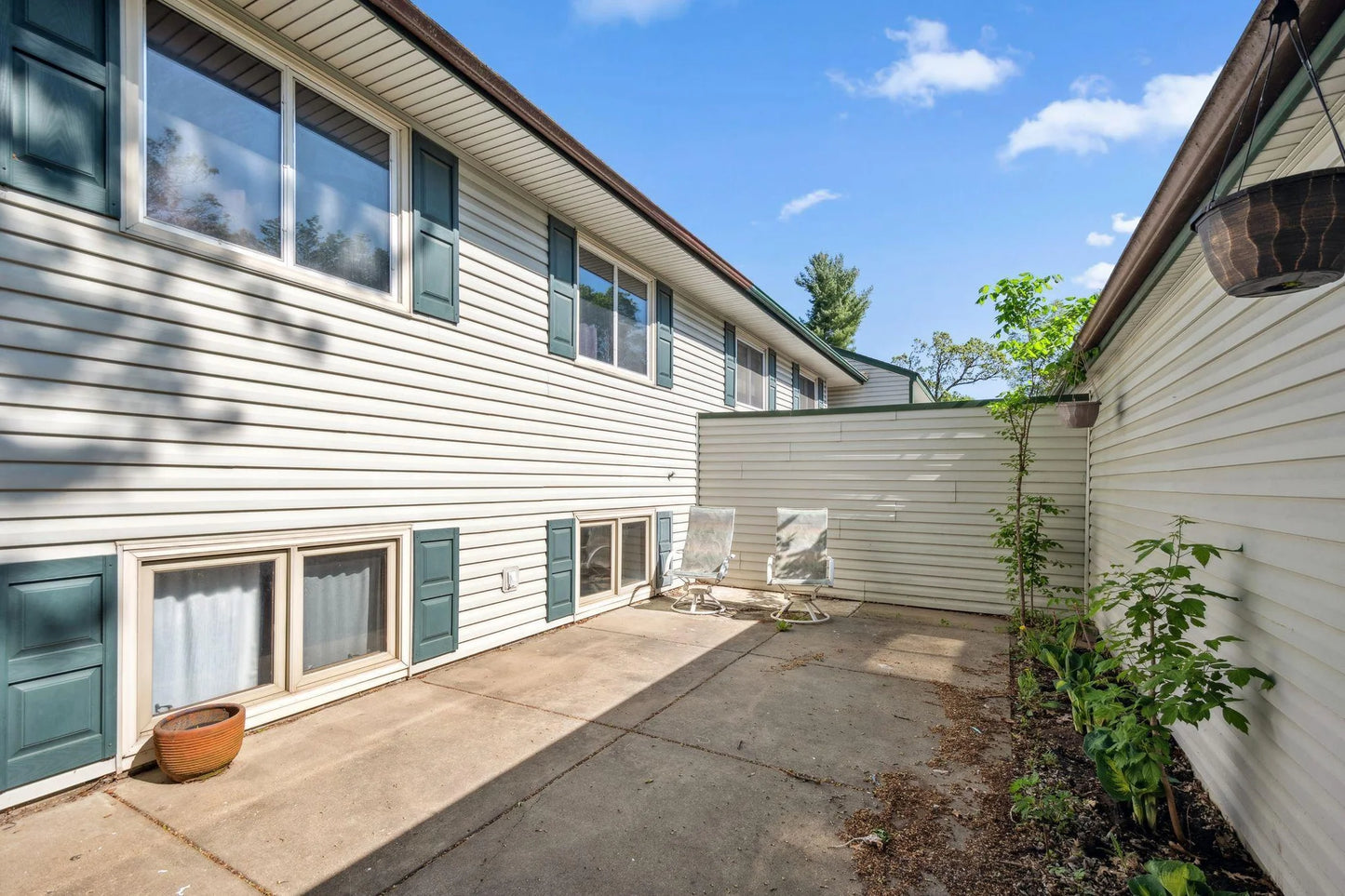 13651 Everton Avenue, Apple Valley, MN 55124