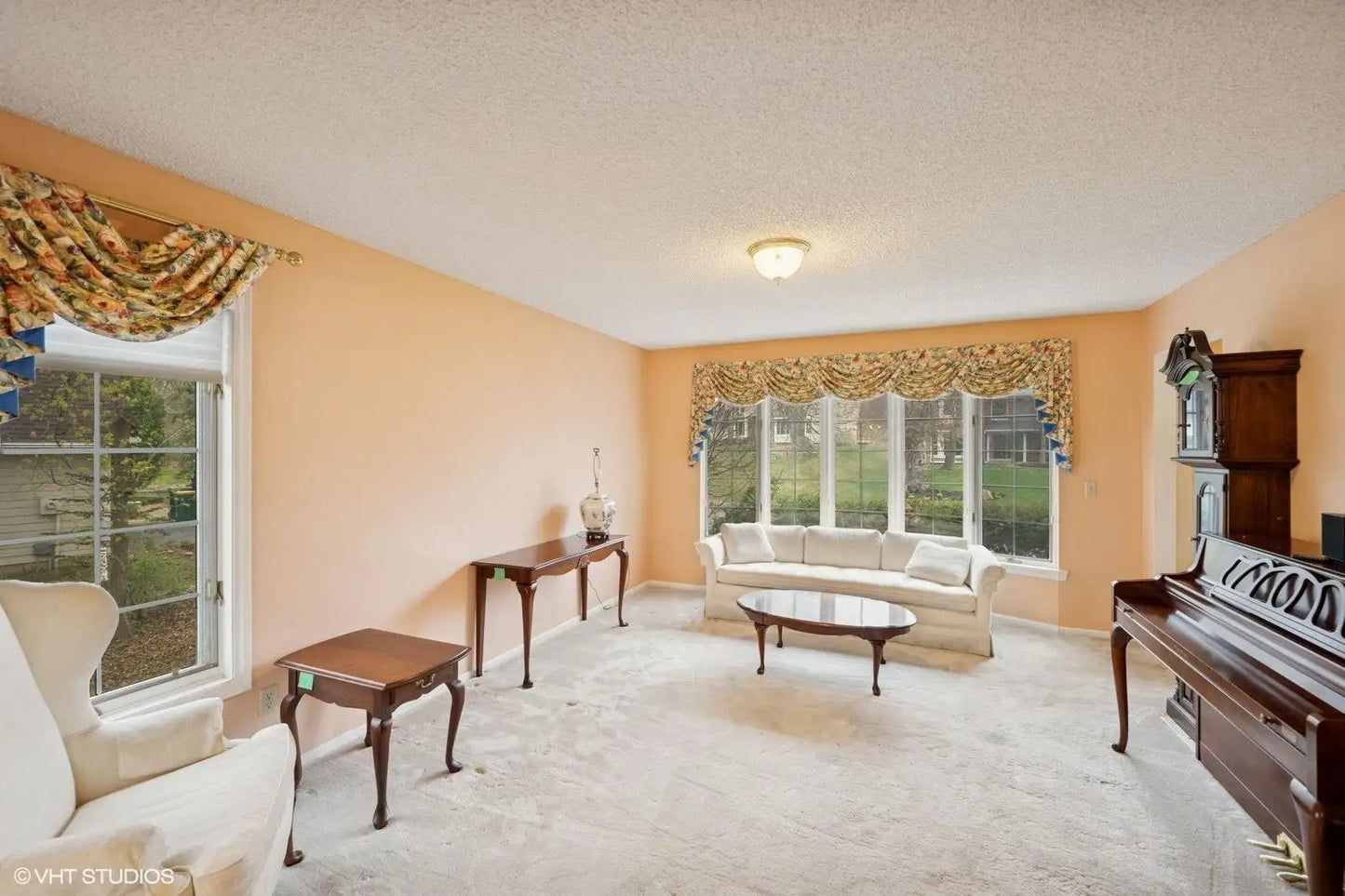 12555 Dover Drive, Apple Valley, MN 55124
