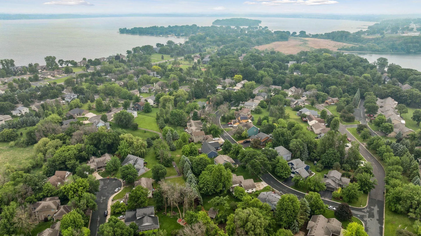 1378 Dunsmore Drive, Waconia, MN 55387