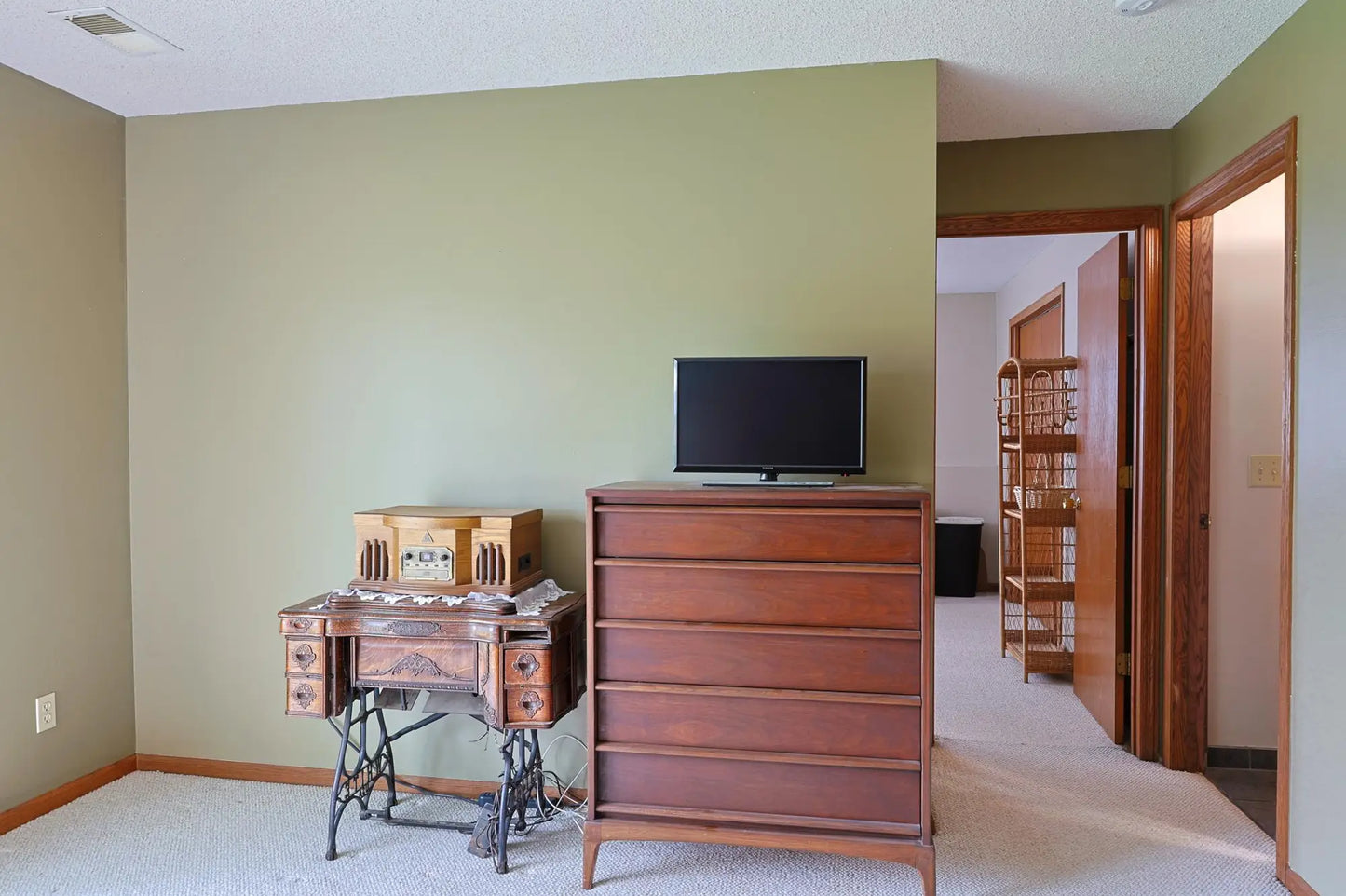 5710 Park Drive, Savage, MN 55378