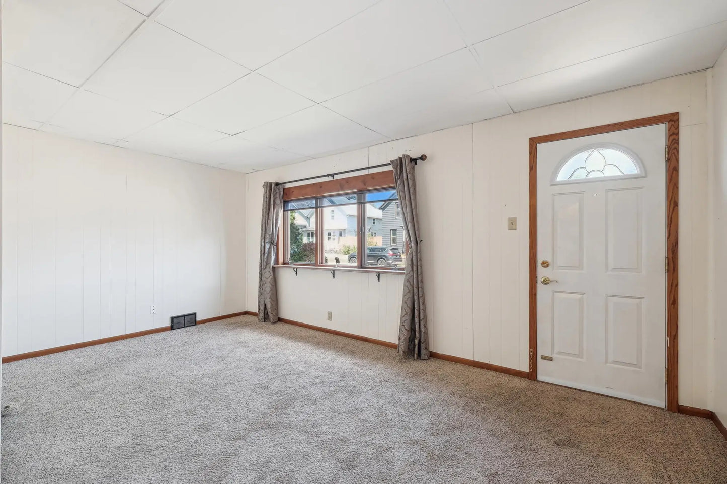 574 Burgess Street, Saint Paul, MN 55103