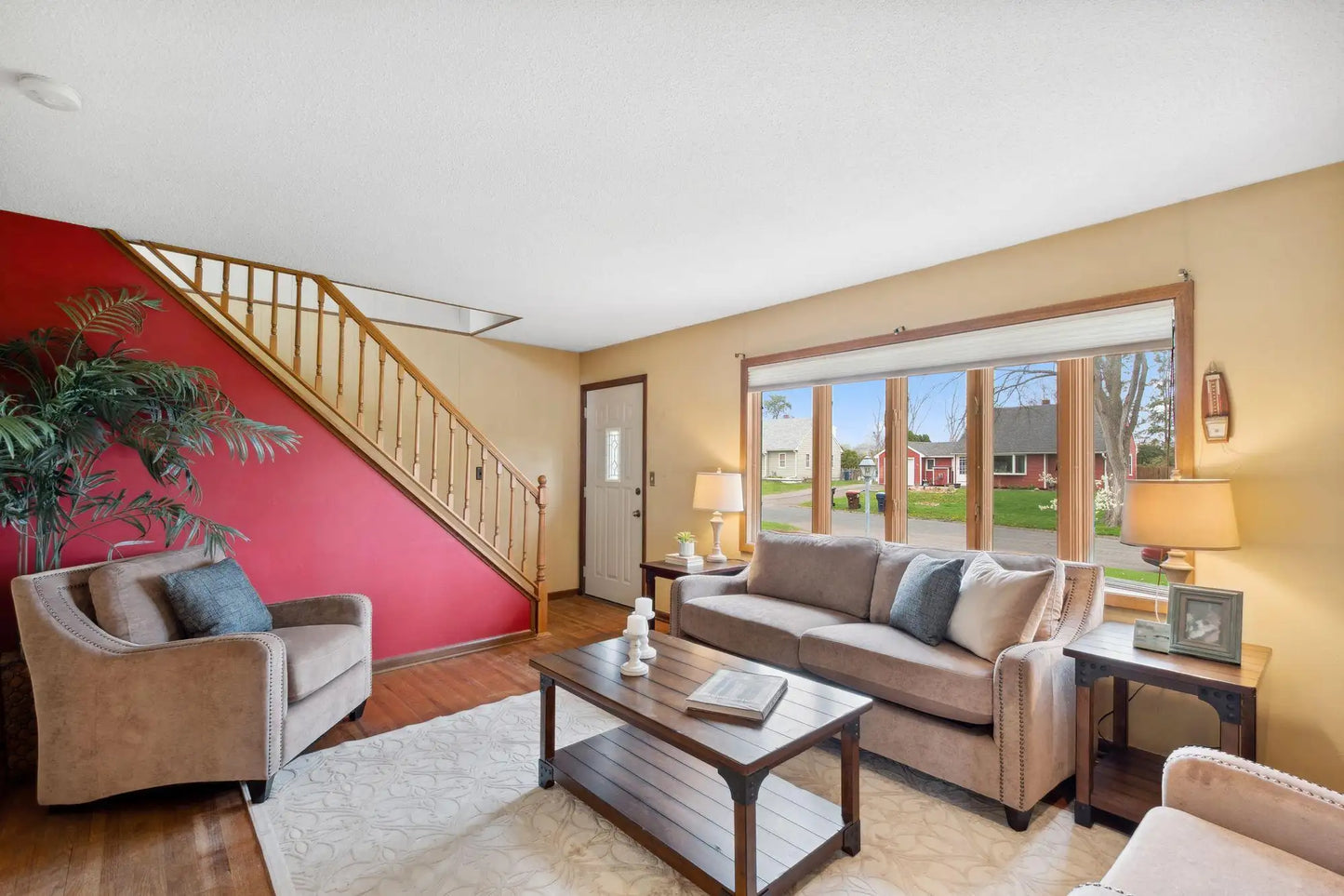 130 Skillman Avenue, Maplewood, MN 55117