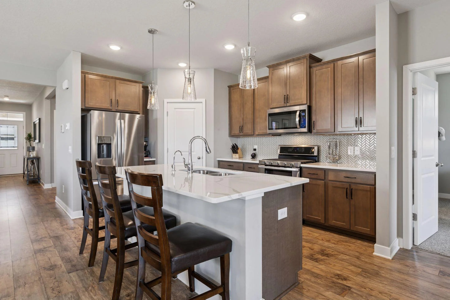 13693 Applewood Trail, Rosemount, MN 55068