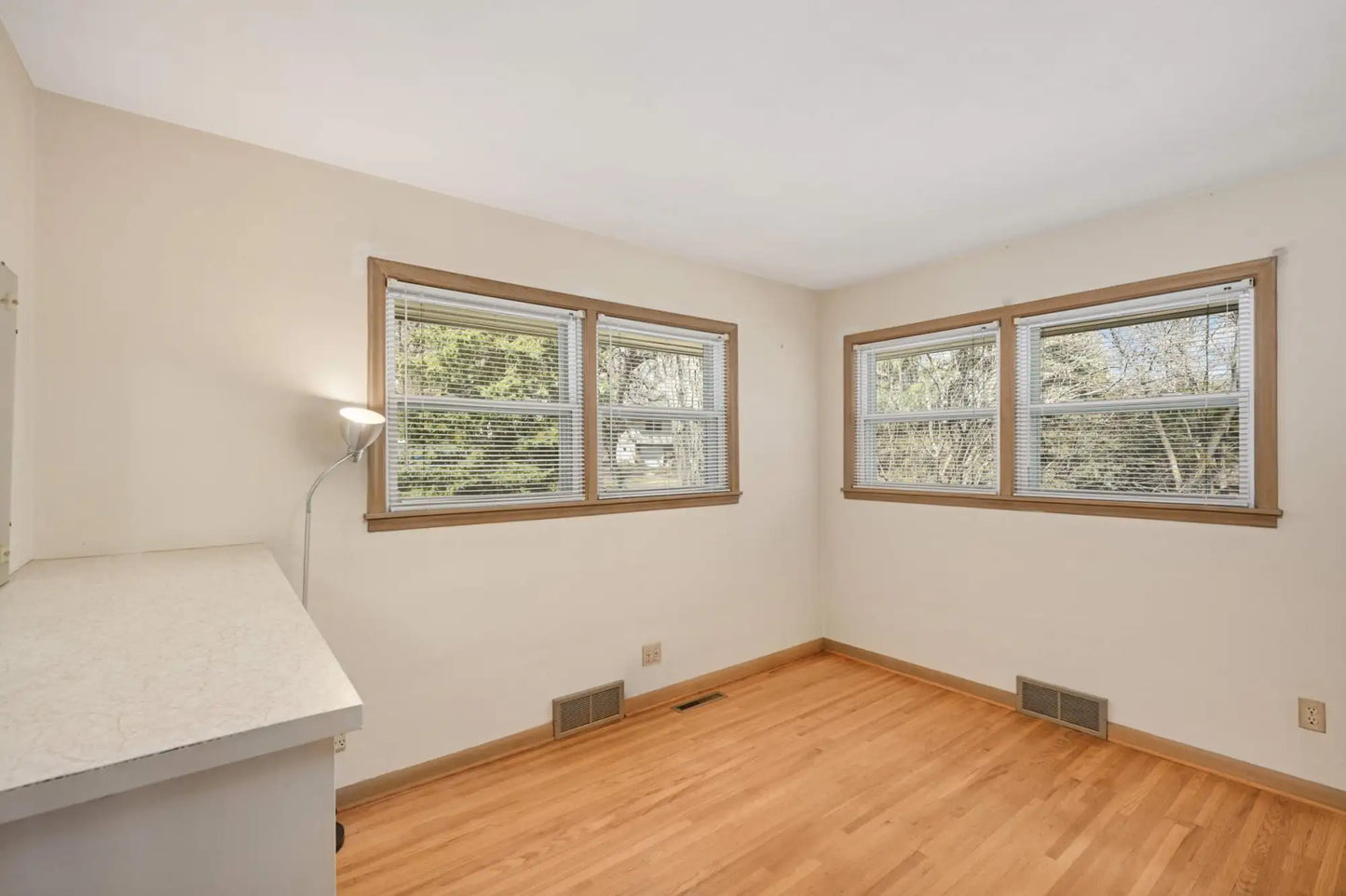 576 Lexington Parkway, Saint Paul, MN 55116