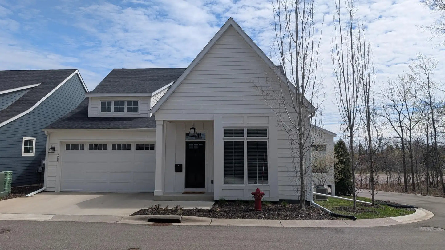 5750 Shady Oak Road, Minnetonka, MN 55343