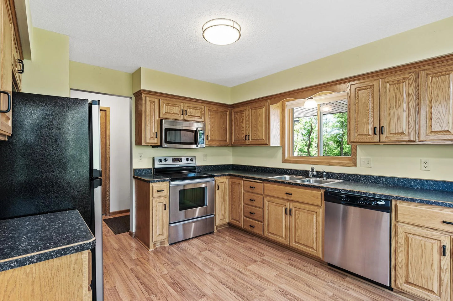13838 Glendale Trail, Savage, MN 55378