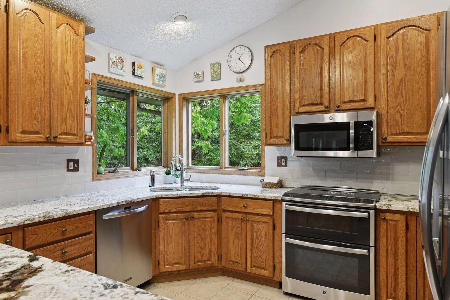 1378 Dunsmore Drive, Waconia, MN 55387
