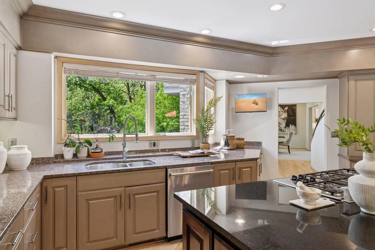12200 Hilloway Road, Minnetonka, MN 55305