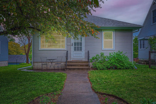 576 36 1/2 Avenue, Minneapolis, MN 55418