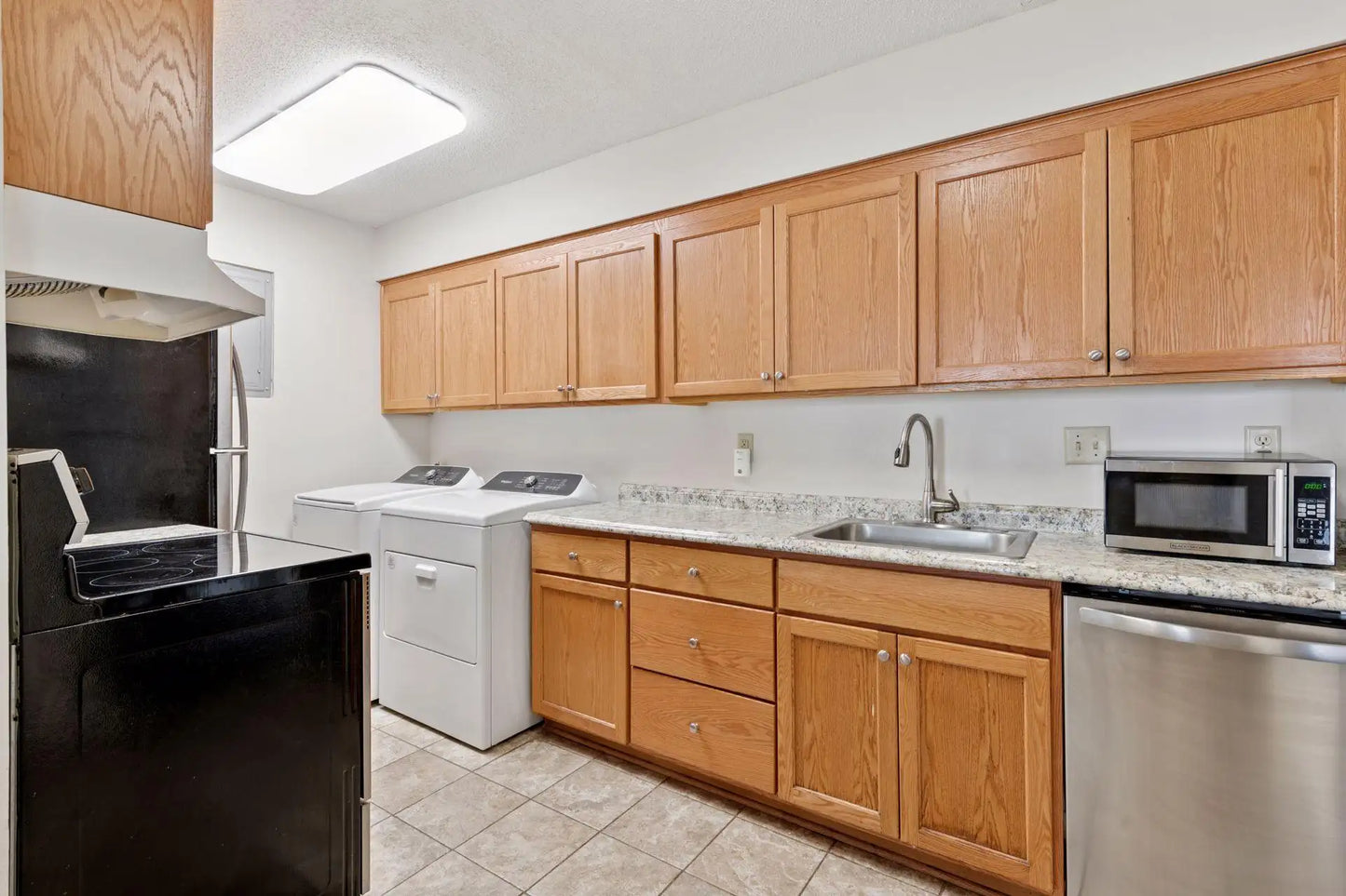 1252 Trailwood , Hopkins, MN 55343