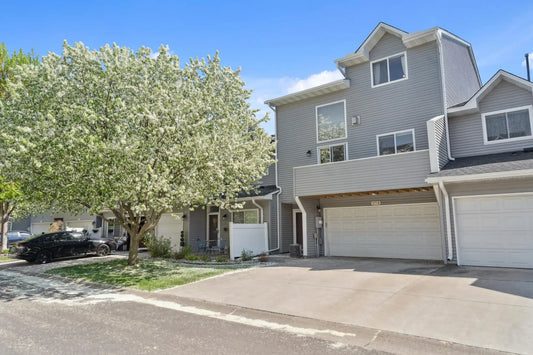 577 Woodduck Drive, Woodbury, MN 55125